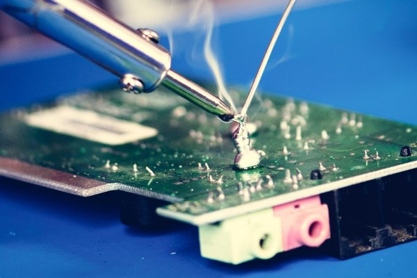 Quick turn pcb fabrication affecting solderability factors